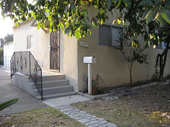 4th image of 409 N Oak Ave