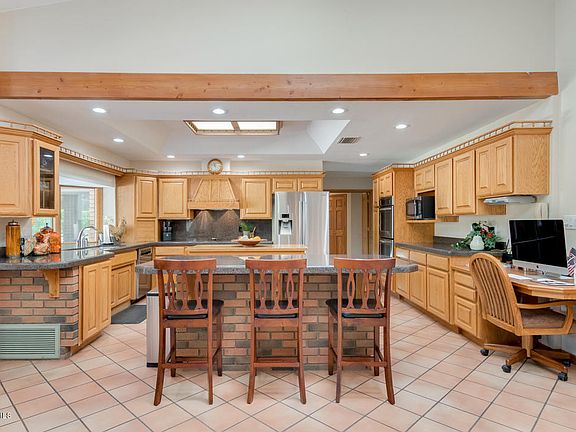 5th image of 6720 W Aster Dr