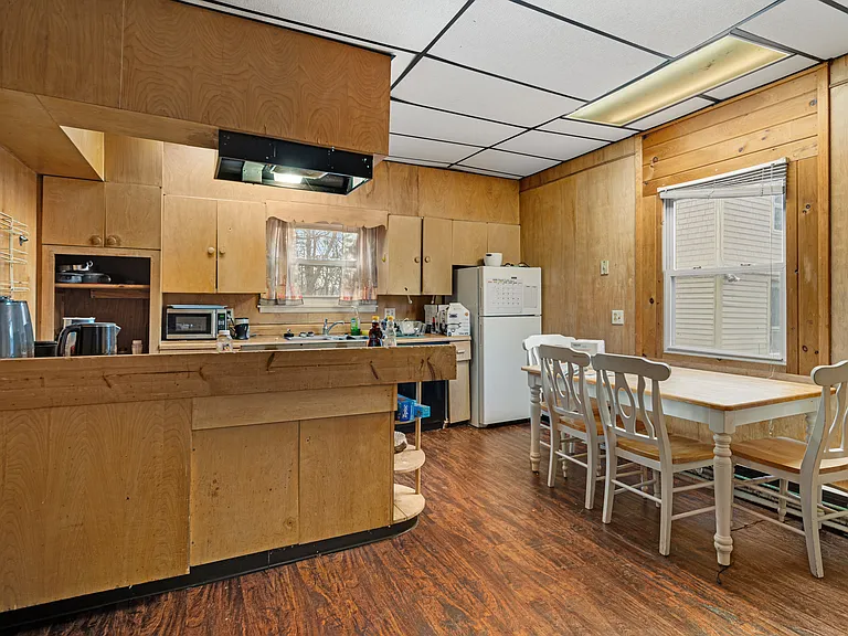 410 Stewart Ave #2 — Photo 5