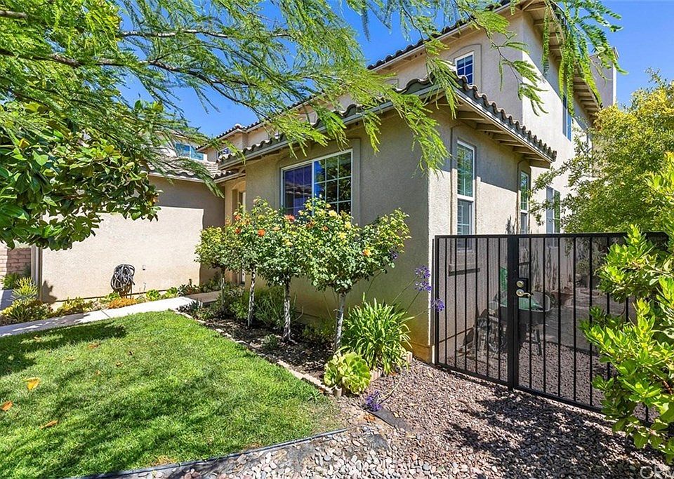 1st image of 23538 Saratoga Springs Pl