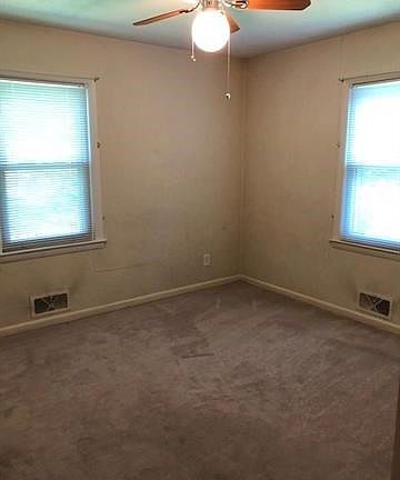 4th image of 6913 N Elm St
