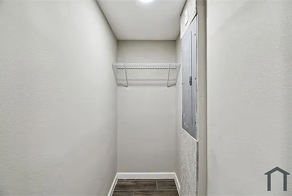 10625 Bay Hills Cir — Photo 27