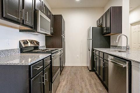 5th image of 634-2770 Power Centre Pkwy #634