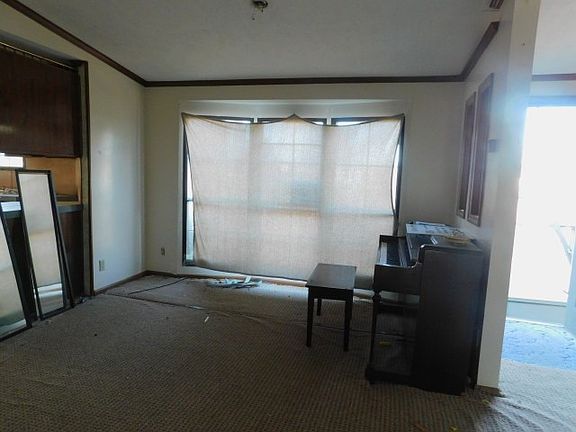 4th image of 6225 Roberts Dr