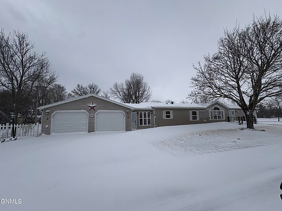 2nd image of 319 8th Ave N