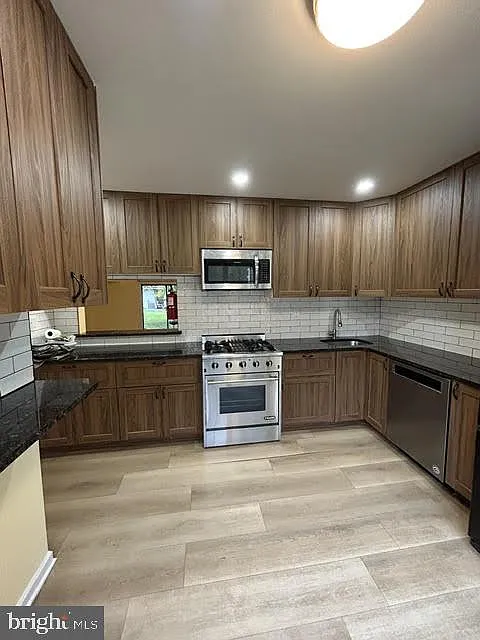 2 bed, 2.5 bath, 1510 sqft, $2,600 — Photo 2