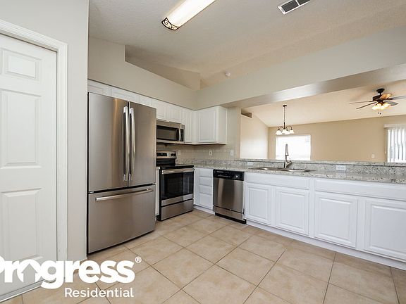 5th image of 11825 Windflower Ct
