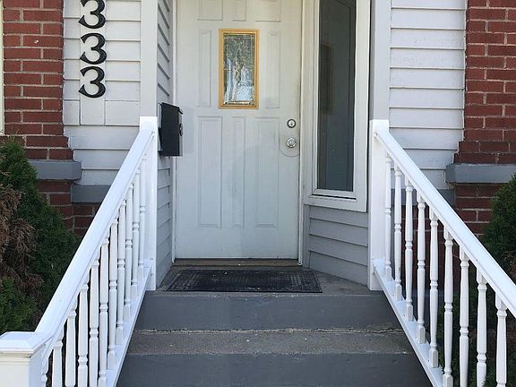 5th image of 2333 Wyoming Ave SW
