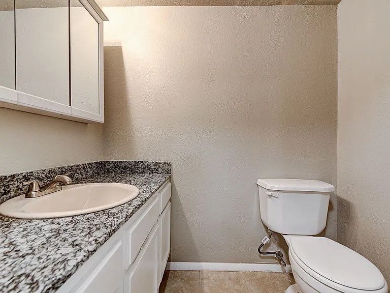 2221 NW 117th St — Photo 38