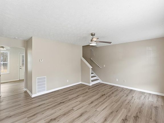 4th image of 3789 Waldrop Ln