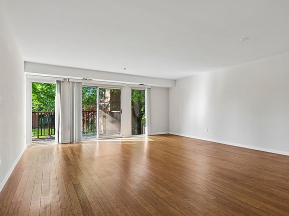 2nd image of 381 Kelburn Rd APT 214