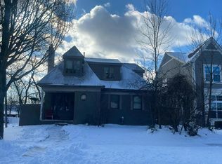 2590 Pembroke Rd, Birmingham, MI 48009