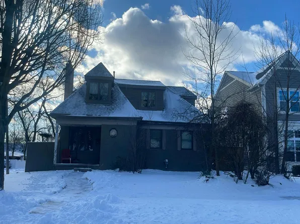 2590 Pembroke Rd, Birmingham, MI 48009