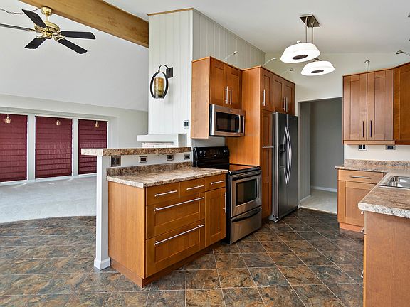 2nd image of 1617 Columbine Dr