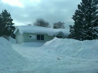 4975 Silver Pines Rd, Traverse City, MI 49685