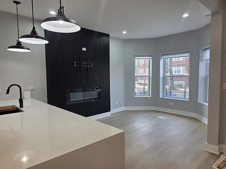 6649 S Woodlawn Ave #1 — Photo 4