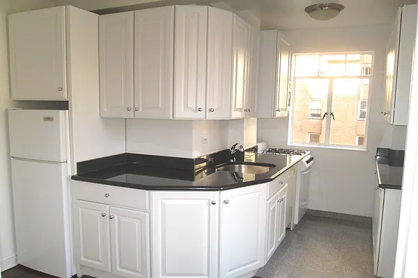 Rented by Corcoran | media 18