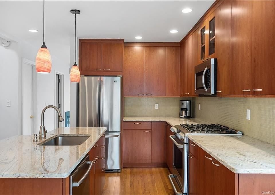 1st image of 2028 Palmer Ave #2028
