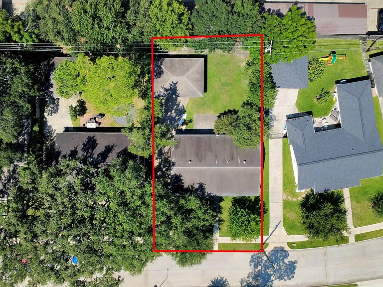 7610 Highmeadow Dr — Photo 10