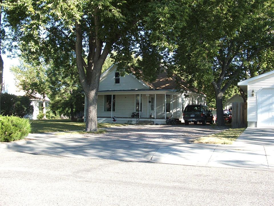 2nd image of 526 Jackson St