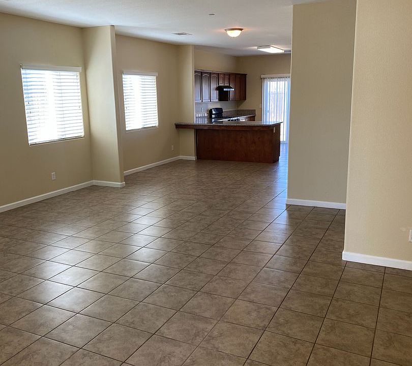 1st image of 309 Joya Dr