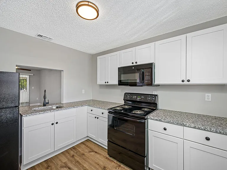 Armature Lake Apartments — Photo 23