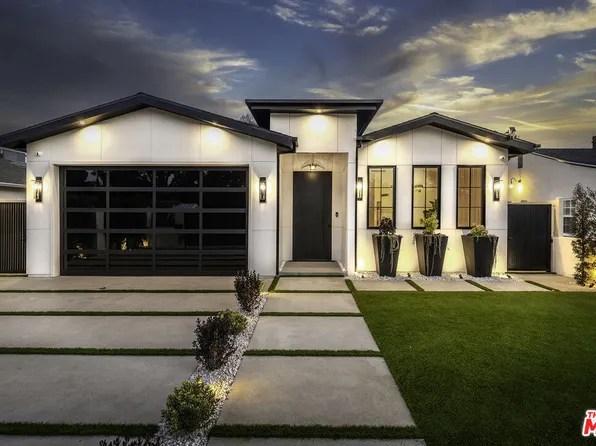 12236 Hatteras St, Valley Village, CA 91607
