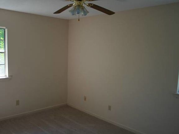 4th image of 11527 Maurine Cir