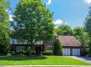 10 Woodfield Ln, Lawrenceville, NJ 08648