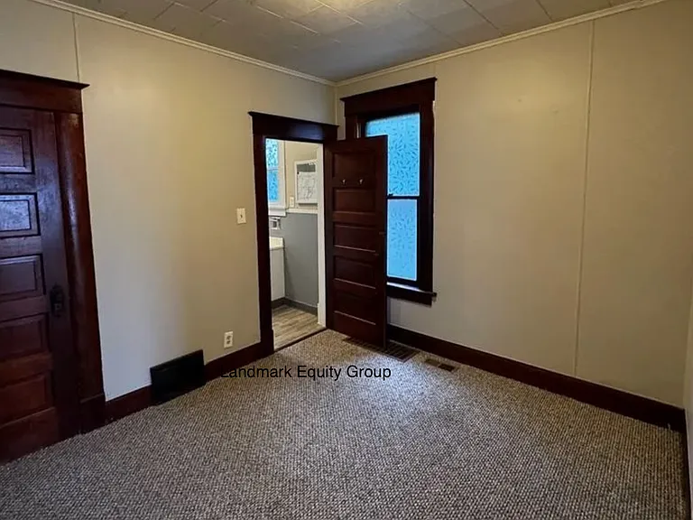 2619 Sacramento St — Photo 5