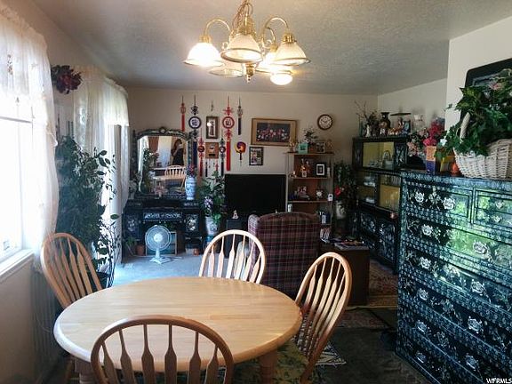 3rd image of 1606 W Whitlock Ave