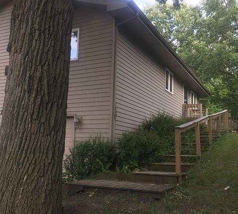 3rd image of 27 S Holly Ave