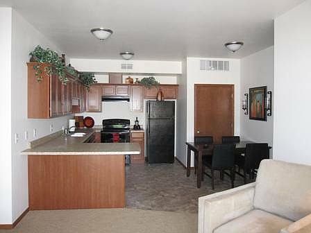 4th image of 204 Village Dr APT 2