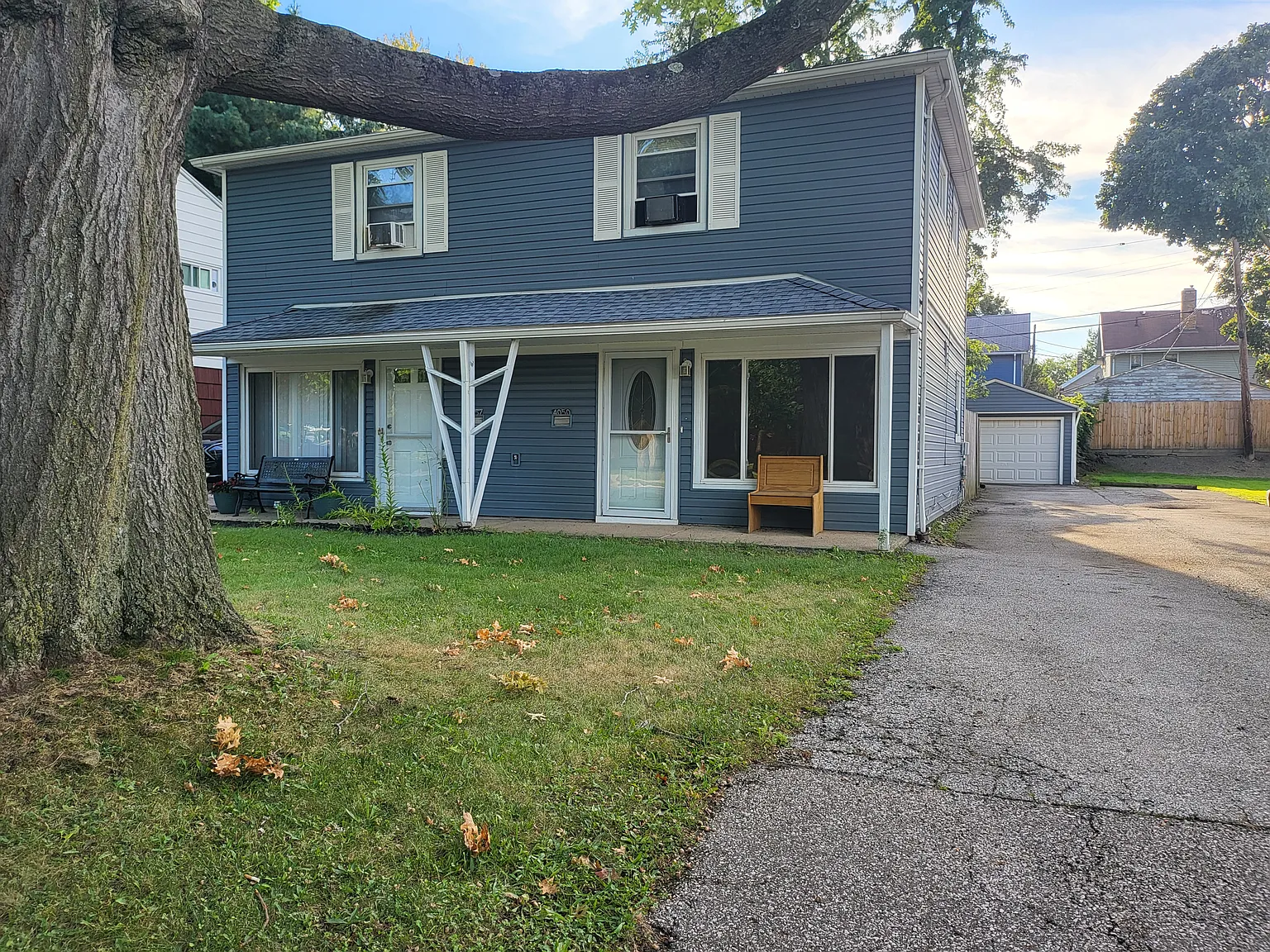 2 bed, 852 sqft, $1,200 — Photo 1