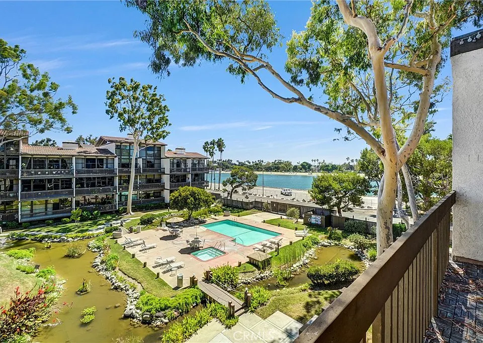 5308 Marina Pacifica Dr S