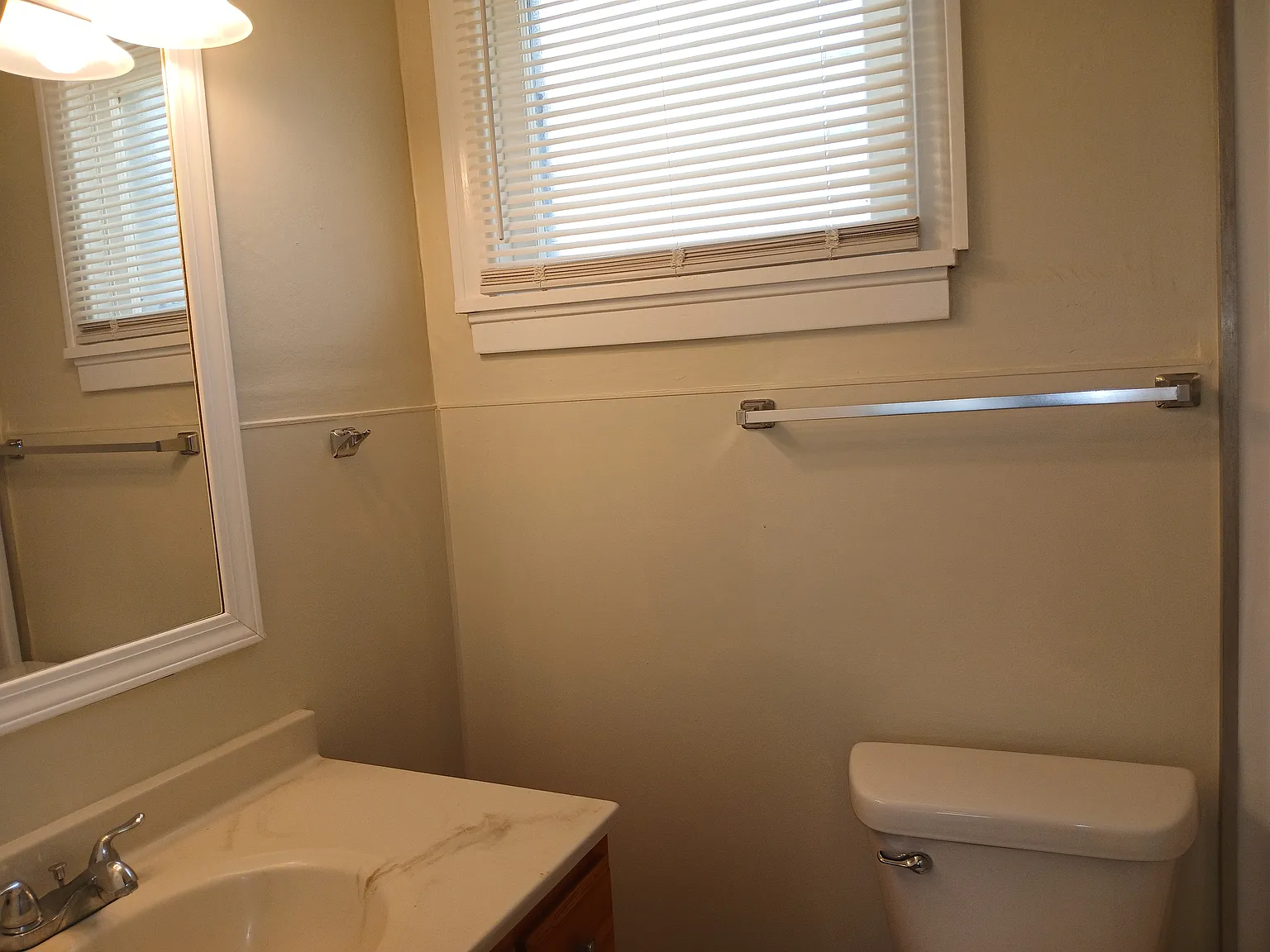 3 bed, 1100 sqft, $1,350 — Photo 4