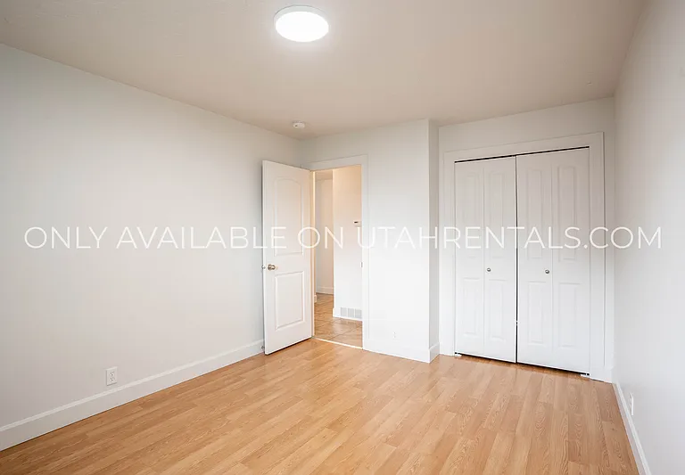 338 Cedarwood Dr — Photo 13