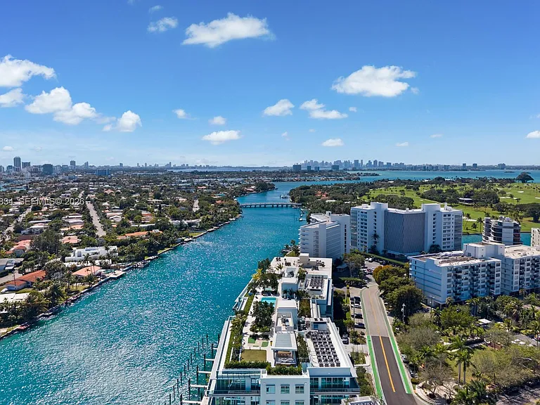 9221 E Bay Harbor Dr #412 — Photo 47
