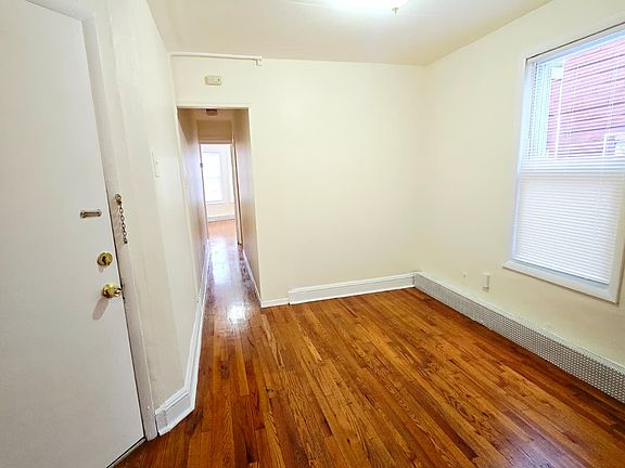 4th image of 166 Highland Ave #1B