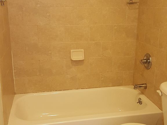 5th image of 95 Beach Ave