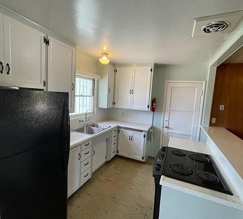 3rd image of 140 Murray St