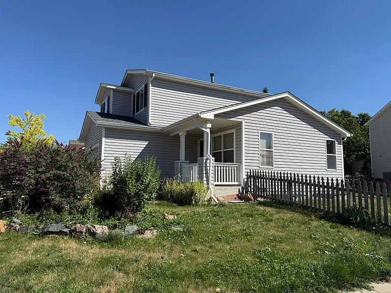 1327 Wilkerson Way — Photo 3