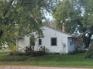 302 W 3rd Ave, Mount Vernon, SD 57363