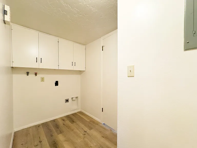 2153 W 220 N #A — Photo 5