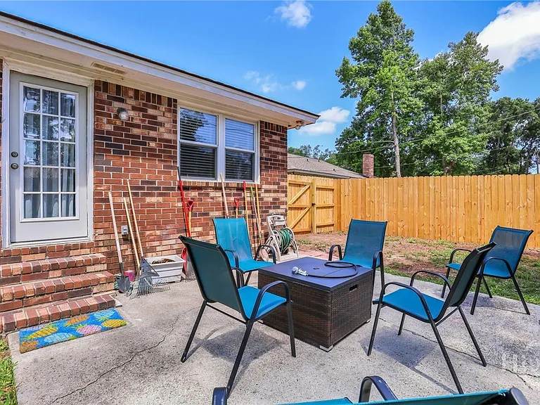 10 Wyckfield Ct — Photo 24