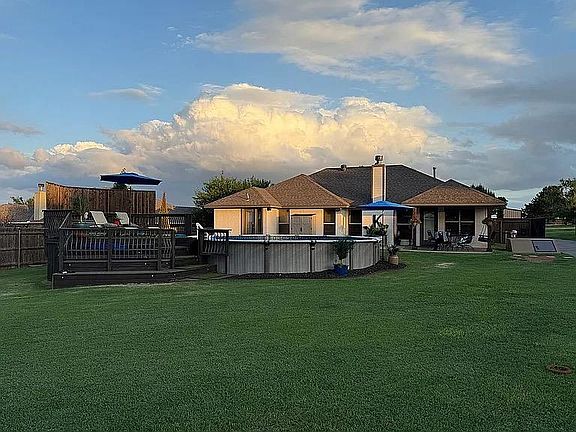 2nd image of 1261 Misty Dr