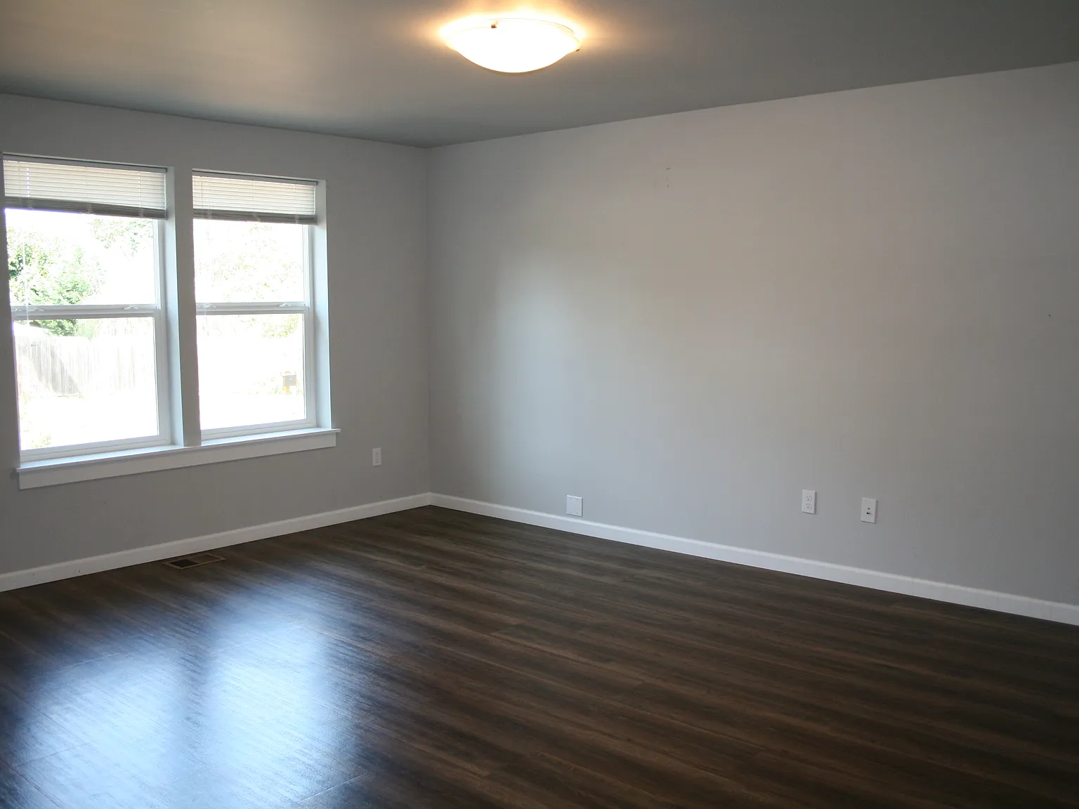 3 bed, 1.5 bath, 1344 sqft, $2,150 — Photo 3