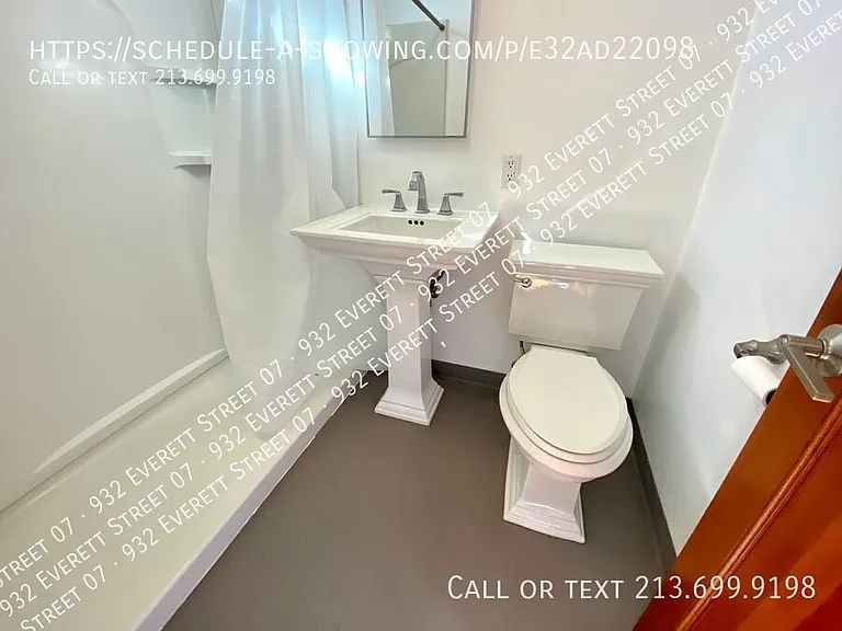 932 Everett St #7 — Photo 14