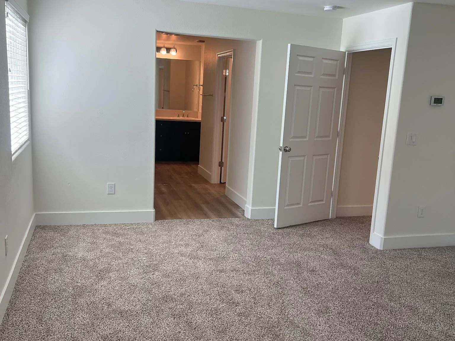 3 bed, 2.5 bath, 2150 sqft, $2,600 — Photo 3