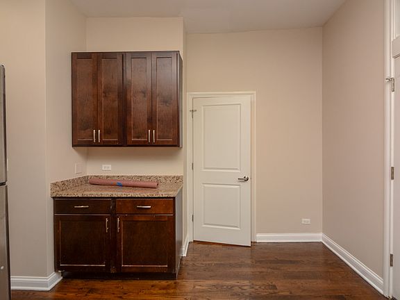 5th image of 1758 W Montrose Ave #3
